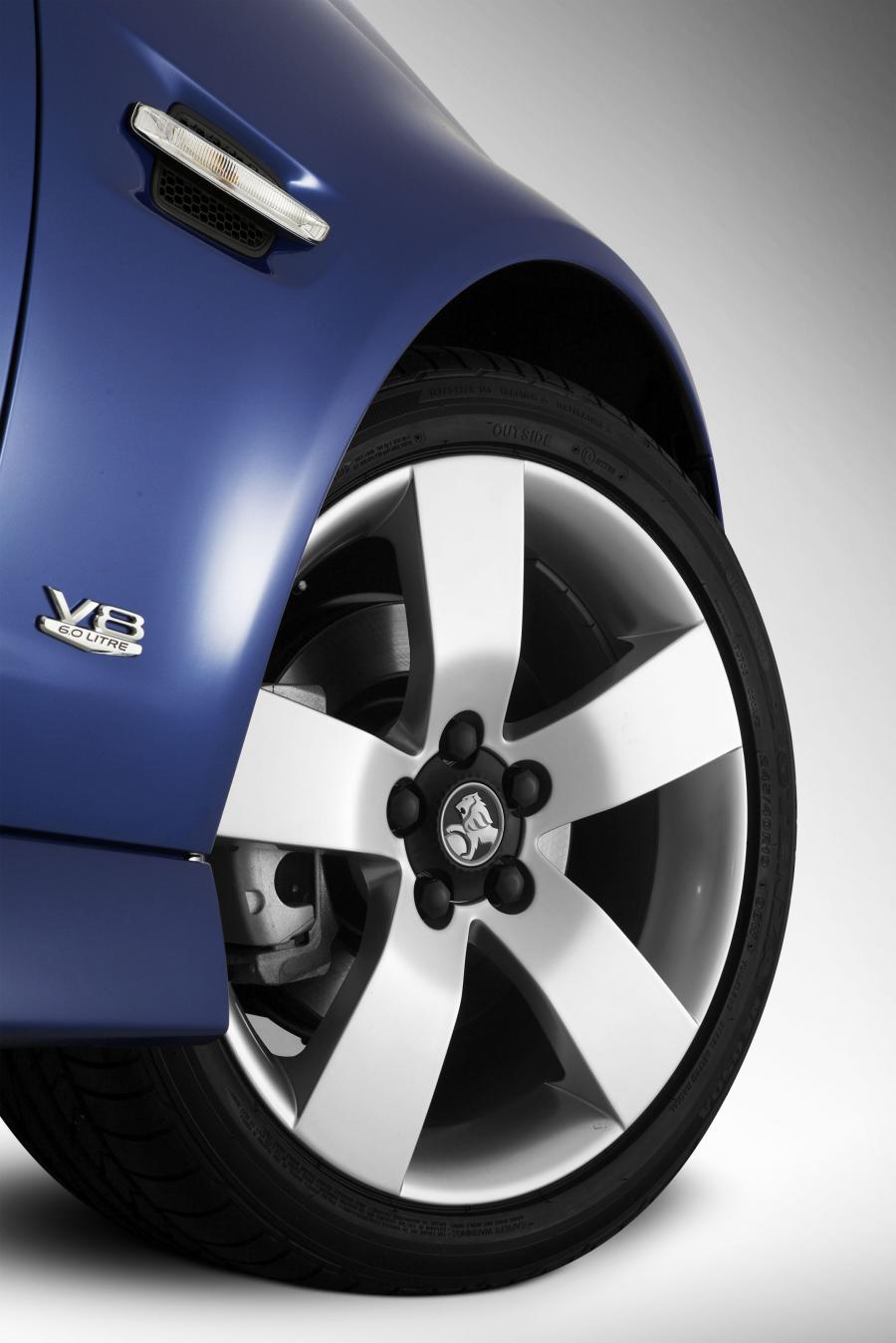  Holden Commodore VE SS V Sportwagon 2008 года  (фото 5 из 29)